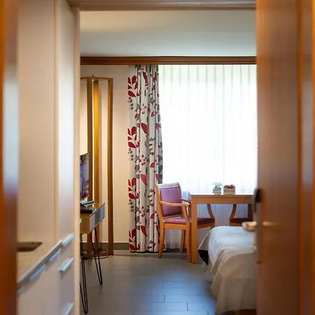 Schloessli Garni - Free Parking Hotel