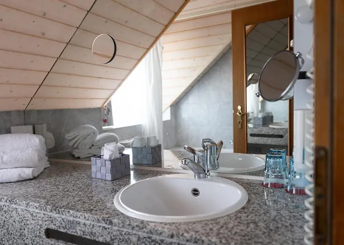 Schloessli Garni - Free Parking 4*