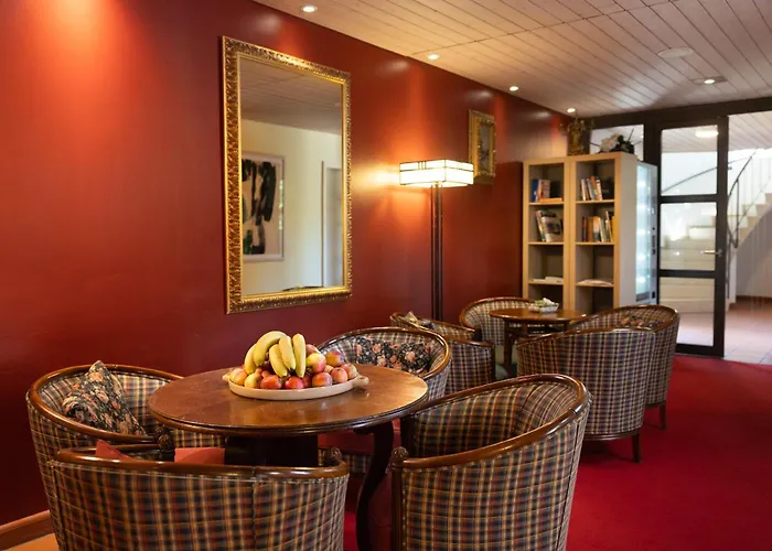 Отель Schloessli Garni - Free Parking 4*